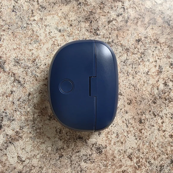 Bose Blue Earbuds Case - Picture 3 of 4